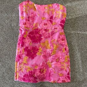 SHOWPO. BRAILEY DRESS - STRAPLESS MINI DRESS IN PINK JACQUARD